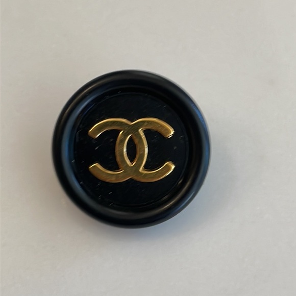 Chanel Black Button w/ Gold CC Round Shank Button - Picture 2 of 5